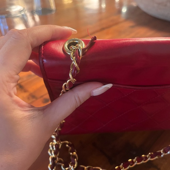 RARE Chanel Vibrant Red Quilted Lambskin Bag - Picture 6 of 8